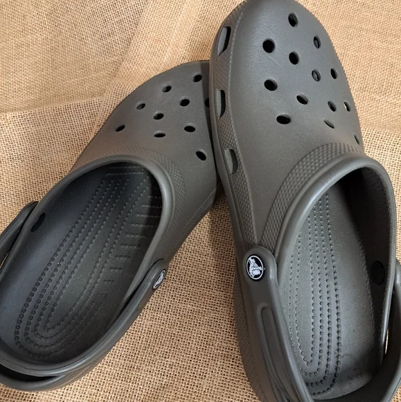 Shoes - Crocs - Picture 3 of 3